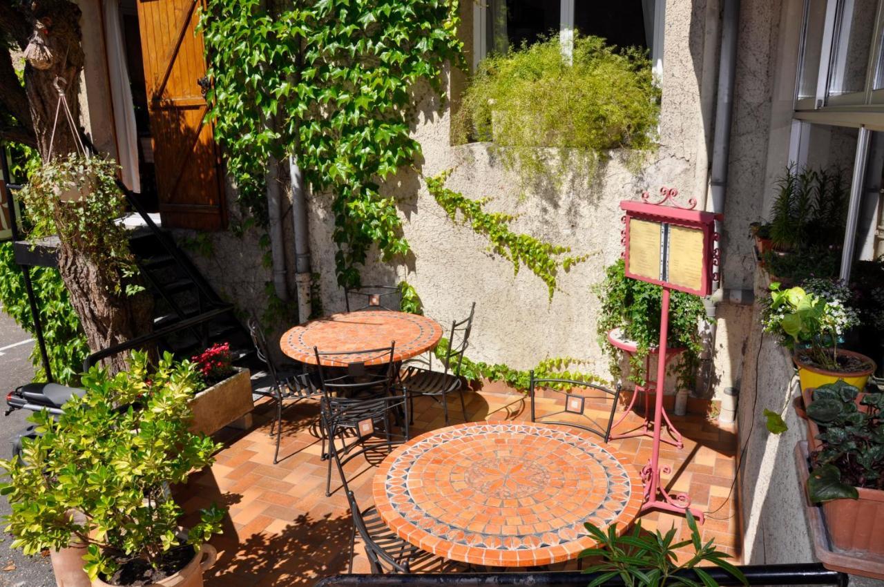 Villepinte  Les Deux Acacias酒店 外观 照片